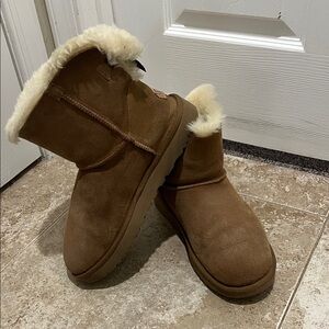 Women's UGG Shearling-Lined Brown Boots size 9